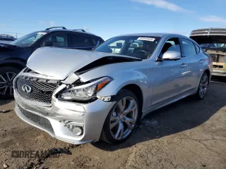 2017 Infiniti M37 with VIN JN1BY1AR4HM770438, listed as a Copart auction lot 87245434 with 91,793 mi miles and Salvage Title. Bid and sale history available at carsss.com. Image 1.