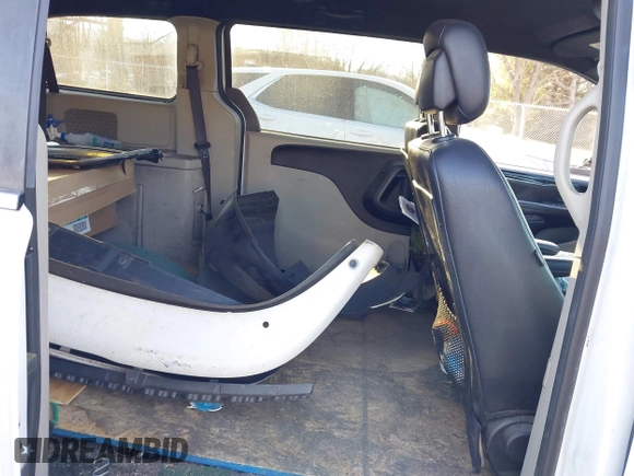 2019 Dodge Grand Caravan SXT with VIN 2C4RDGCG2KR775177, listed as a IAAI auction lot 41363146 with 129,739 mi miles and . Bid and sale history available at DreamBid. Image 8.