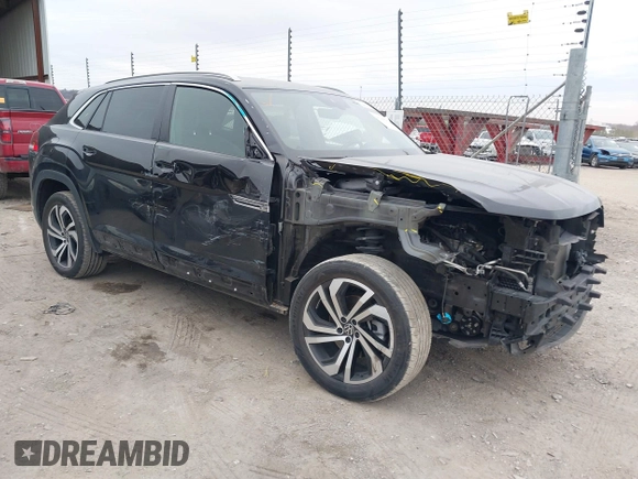 2022 Volkswagen Atlas SEL with VIN 1V2BE2CA2NC218844, listed as a IAAI auction lot 41264502 with 47,150 mi miles and . Bid and sale history available at DreamBid. Image 1.