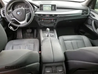 2015 BMW X5 xDrive35i z VIN 5UXKR0C56F0P10422, wystawiony jako Copart lot #49214395 z przebiegiem 115 374 mil mil oraz Szkoda całkowita • Salvage title. Historia ofert i sprzedaży dostępna na DreamBid. Obrazek 8.