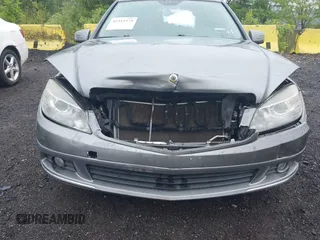 2010 Mercedes-Benz C 300 Sport z VIN WDDGF8BBXAR096359, wystawiony jako IAAI lot #42315575 z przebiegiem 98 293 mil mil oraz . Historia ofert i sprzedaży dostępna na DreamBid. Obrazek 6.