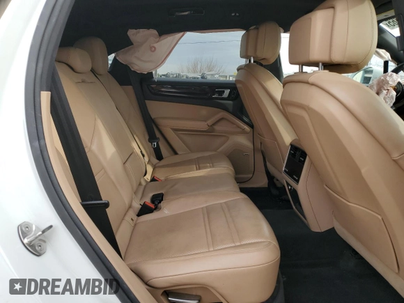 2021 Porsche Cayenne z VIN WP1AA2AY0MDA03642, wystawiony jako Copart lot #47849765 z przebiegiem 60 787 mil mil oraz Szkoda całkowita • Salvage title. Historia ofert i sprzedaży dostępna na DreamBid. Obrazek 11.