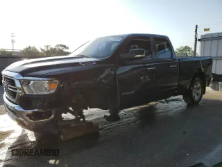 2020 Ram 1500 Big Horn z VIN 1C6RREBT6LN274898, wystawiony jako Copart lot #49845195 z przebiegiem 103 361 mil mil oraz Czysty tytuł • Clean title. Historia ofert i sprzedaży dostępna na DreamBid. Obrazek 1.