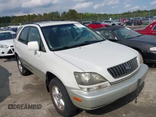 2000 Lexus RX 300 with VIN JT6HF10U5Y0151624, listed as a IAAI auction lot 41997532 with 211,654 mi miles. Bid and sale history available at carsss.com. Image 1.