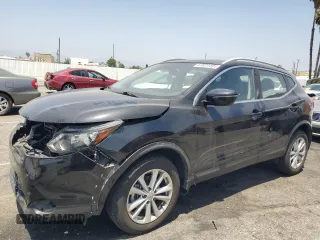 2017 Nissan Rogue SV with VIN JN1BJ1CPXHW016884, listed as a Copart auction lot 61824485 with 56,251 mi miles and Salvage title. Bid and sale history available at DreamBid. Image 1.