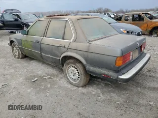 1986 BMW 3 Series 325e z VIN WBAAE6409G1703228, wystawiony jako Copart lot #50433925 z przebiegiem 200 502 mil mil oraz Czysty tytuł • Clean title. Historia ofert i sprzedaży dostępna na DreamBid. Obrazek 2.