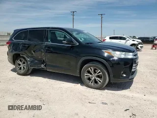 2018 Toyota Highlander LE with VIN 5TDZARFH1JS040530, listed as a Copart auction lot 57434705 with 112,912 mi miles and Salvage title. Bid and sale history available at DreamBid. Image 14.
