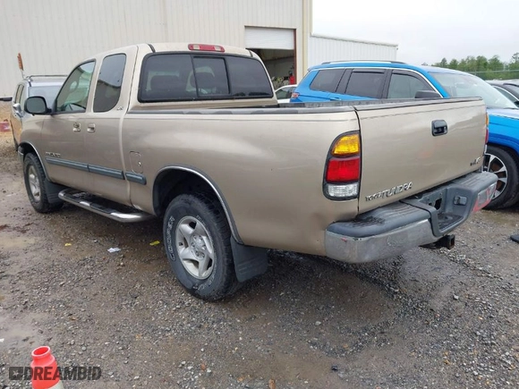2002 Toyota Tundra SR5 with VIN 5TBRT34142S299780, listed as a IAAI auction lot 41981947 with 232,764 mi miles. Bid and sale history available at carsss.com. Image 3.