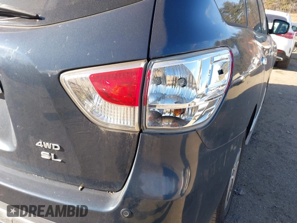 2013 Nissan Pathfinder SV with VIN 5N1AR2MM8DC642050, listed as a IAAI auction lot 41271808 with 94,548 mi miles. Bid and sale history available at carsss.com. Image 12.