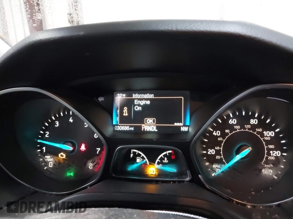 2018 Ford Focus SE z VIN 1FADP3F26JL312725, wystawiony jako IAAI lot #41488559 z przebiegiem 30 686 mil mil oraz . Historia ofert i sprzedaży dostępna na DreamBid. Obrazek 7.