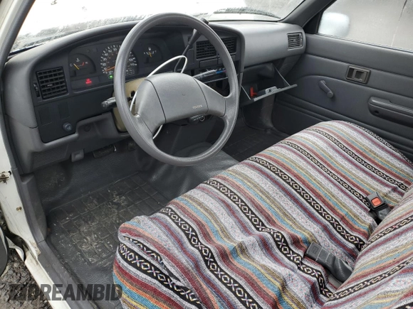 1991 Toyota Pickup DX с VIN JT4RN81P4M5126664, выставлен на аукционе Copart как лот 43876545 с пробегом 215 944 миль миль и Чистый • Clean title. История ставок и продаж доступна на DreamBid. Изображение 8.