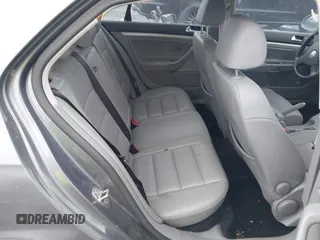 2007 Volkswagen Jetta Wolfsburg Edition с VIN 3VWEF71K07M187242, выставлен на аукционе IAAI как лот 40911182 с пробегом 144 067 миль миль и . История ставок и продаж доступна на DreamBid. Изображение 8.