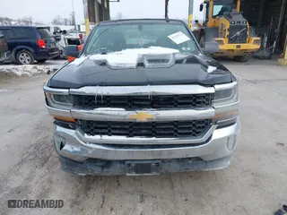 2017 Chevrolet Silverado 1500 LT with VIN 1GCVKRECXHZ322143, listed as a IAAI auction lot 41339772 with 84,208 mi miles. Bid and sale history available at carsss.com. Image 12.