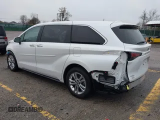 2024 Toyota Sienna Platinum z VIN 5TDESKFC4RS137515, wystawiony jako IAAI lot #41937542 z przebiegiem 19 002 mil mil oraz . Historia ofert i sprzedaży dostępna na DreamBid. Obrazek 3.