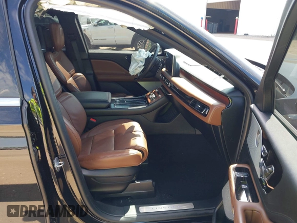 2020 Lincoln Aviator Reserve with VIN 5LM5J7XC7LGL37068, listed as a IAAI auction lot 42242173 with 40,714 mi miles and . Bid and sale history available at DreamBid. Image 5.