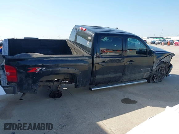 2012 Chevrolet Silverado 1500 LT with VIN 3GCPKSE71CG230592, listed as a IAAI auction lot 41941448 with 241,368 mi miles and . Bid and sale history available at DreamBid. Image 14.