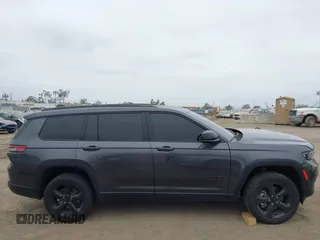 2023 Jeep Grand Cherokee Altitude with VIN 1C4RJJAG1P8902402, listed as a IAAI auction lot 42584202 with 13,913 mi miles and . Bid and sale history available at DreamBid. Image 13.