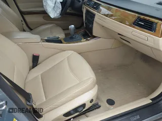 2006 BMW 3 Series 325i with VIN WBAVB135X6KX47659, listed as a IAAI auction lot 41915191 with 140,049 mi miles. Bid and sale history available at carsss.com. Image 5.