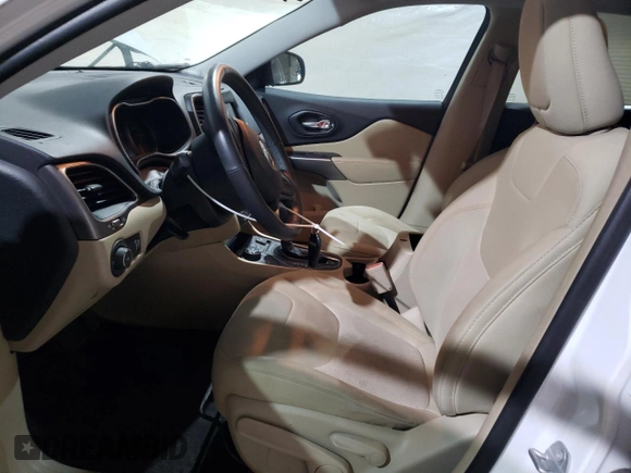 2019 Jeep Cherokee Latitude with VIN 1C4PJMCB5KD158331, listed as a Copart auction lot 86852044 with 86,495 mi miles and Salvage Title. Bid and sale history available at carsss.com. Image 7.