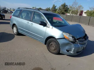 2009 Toyota Sienna CE with VIN 5TDZK23C19S268830, listed as a IAAI auction lot 42032259 with 113,596 mi miles. Bid and sale history available at carsss.com. Image 1.