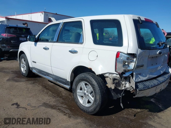 2008 Ford Escape XLS with VIN 1FMCU02Z88KA96033, listed as a IAAI auction lot 41832728 with 272,932 mi miles and . Bid and sale history available at DreamBid. Image 3.