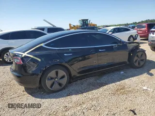 2019 Tesla Model 3 Mid Range z VIN 5YJ3E1EA7KF484369, wystawiony jako Copart lot #51605785 z przebiegiem 101 452 mil mil oraz Nie do naprawy • Non repairable. Historia ofert i sprzedaży dostępna na DreamBid. Obrazek 3.