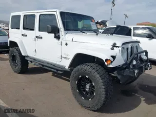 2012 Jeep Wrangler Unlimited Sahara with VIN 1C4BJWEG2CL117080, listed as a IAAI auction lot 41868590 with 92,475 mi miles. Bid and sale history available at carsss.com. Image 1.