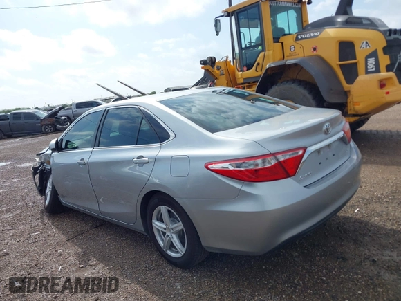 2015 Toyota Camry XLE with VIN 4T1BF1FK1FU475840, listed as a IAAI auction lot 41916282 with 104,881 mi miles. Bid and sale history available at carsss.com. Image 14.