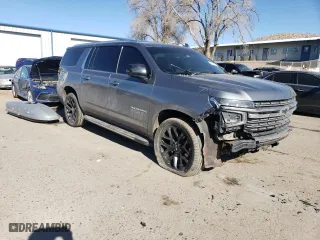 2022 Chevrolet Suburban Premier with VIN 1GNSKFKD6NR102953, listed as a Copart auction lot 43290145 with 75,274 mi miles and Salvage Title. Bid and sale history available at carsss.com. Image 4.