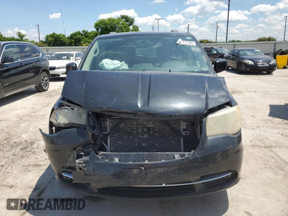 2014 Chrysler Town & Country Touring with VIN 2C4RC1BG3ER397456, listed as a Copart auction lot 56717745 with 193,811 mi miles and Clean Title. Bid and sale history available at DreamBid. Image 5.