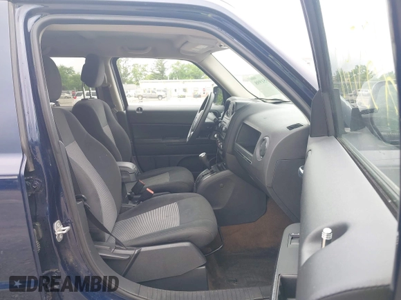 2016 Jeep Patriot Sport z VIN 1C4NJRBB1GD520524, wystawiony jako IAAI lot #42351998 z przebiegiem 200 210 mil mil oraz . Historia ofert i sprzedaży dostępna na DreamBid. Obrazek 5.