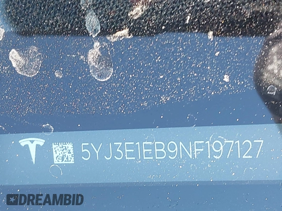 2022 Tesla Model 3 Long Range z VIN 5YJ3E1EB9NF197127, wystawiony jako IAAI lot #41366323 z przebiegiem 56 559 mil mil oraz . Historia ofert i sprzedaży dostępna na DreamBid. Obrazek 20.