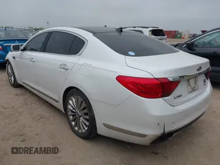2015 Kia K900 Luxury with VIN KNALW4D48F6018541, listed as a IAAI auction lot 41903807 with 204,202 mi miles. Bid and sale history available at carsss.com. Image 3.