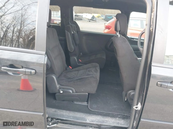 2014 Dodge Grand Caravan SE with VIN 2C4RDGBG1ER362169, listed as a IAAI auction lot 42011429 with 182,470 mi miles. Bid and sale history available at carsss.com. Image 8.