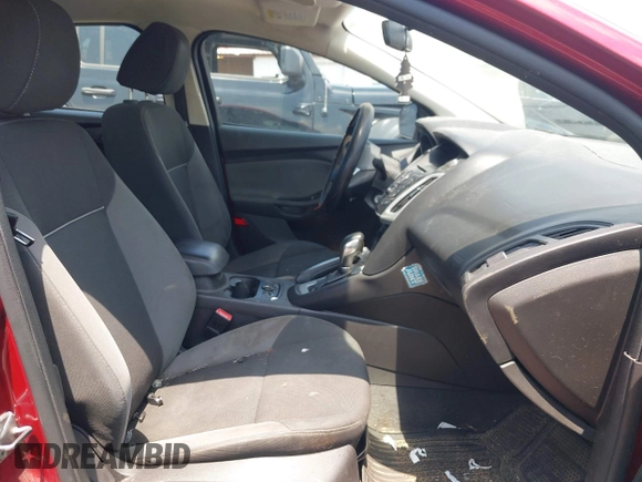 2013 Ford Focus SE z VIN 1FADP3F26DL242146, wystawiony jako IAAI lot #42679877 z przebiegiem 207 908 mil mil oraz . Historia ofert i sprzedaży dostępna na DreamBid. Obrazek 5.