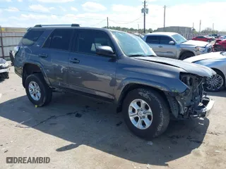 2022 Toyota 4Runner SR5 with VIN JTEEU5JRXN5260206, listed as a IAAI auction lot 41775088 with 69,235 mi miles. Bid and sale history available at carsss.com. Image 1.
