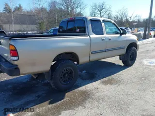 2003 Toyota Tundra SR5 with VIN 5TBBT44163S426389, listed as a IAAI auction lot 41334125 with 199,688 mi miles. Bid and sale history available at carsss.com. Image 4.