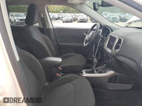 2020 Jeep Compass Sport с VIN 3C4NJDAB9LT174408, выставлен на аукционе Copart как лот 56135065 с пробегом 23 465 миль миль и Списание • Salvage title. История ставок и продаж доступна на DreamBid. Изображение 7.