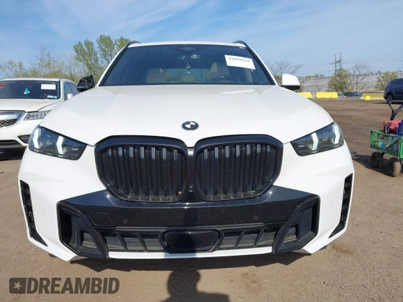 2024 BMW X5 xDrive40i z VIN 5UX23EU00R9S22536, wystawiony jako IAAI lot #42093624 z przebiegiem 48 802 mil mil oraz . Historia ofert i sprzedaży dostępna na DreamBid. Obrazek 12.