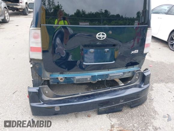 2005 Scion xB z VIN JTLKT324850202968, wystawiony jako IAAI lot #42159371 z przebiegiem 219 344 mil mil oraz . Historia ofert i sprzedaży dostępna na DreamBid. Obrazek 6.