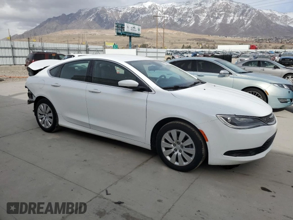 2016 Chrysler 200 LX with VIN 1C3CCCFB3GN185760, listed as a Copart auction lot 47196615 with 89,766 mi miles and Salvage Title. Bid and sale history available at carsss.com. Image 4.