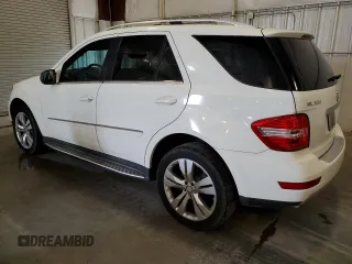 2010 Mercedes-Benz M 350 z VIN 4JGBB5GB0AA533089, wystawiony jako Copart lot #59194025 z przebiegiem 155 962 mil mil oraz Szkoda całkowita • Salvage title. Historia ofert i sprzedaży dostępna na DreamBid. Obrazek 2.