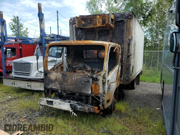 2014 Isuzu NQR IBT z VIN JALE5W167E7900615, wystawiony jako Copart lot #62797014 z przebiegiem Nie podano mil oraz Szkoda całkowita • Salvage title. Historia ofert i sprzedaży dostępna na DreamBid. Obrazek 10.