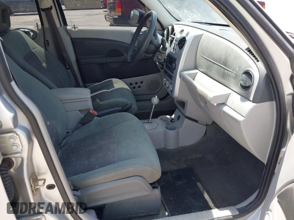 2006 Chrysler PT Cruiser z VIN 3A4FY48B96T264968, wystawiony jako IAAI lot #42189436 z przebiegiem 139 836 mil mil oraz . Historia ofert i sprzedaży dostępna na DreamBid. Obrazek 5.