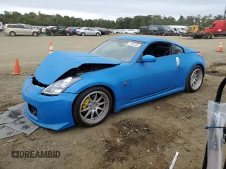 2005 Nissan 350Z with VIN JN1AZ34D25M607805, listed as a Copart auction lot 72138724 with 64,696 mi miles and Salvage Title. Bid and sale history available at carsss.com. Image 1.