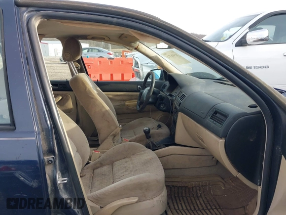2000 Volkswagen Jetta с VIN 3VWSC29M2YM113469, выставлен на аукционе IAAI как лот 41598371 с пробегом 322 652 миль миль и . История ставок и продаж доступна на DreamBid. Изображение 5.