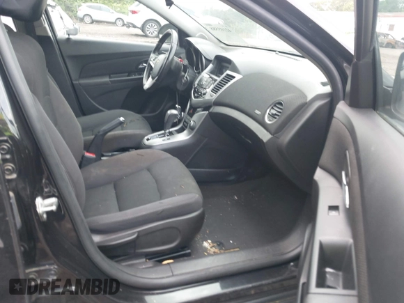 2014 Chevrolet Cruze 1LT with VIN 1G1PC5SB7E7336172, listed as a IAAI auction lot 42105588 with 92,938 mi miles and . Bid and sale history available at DreamBid. Image 5.