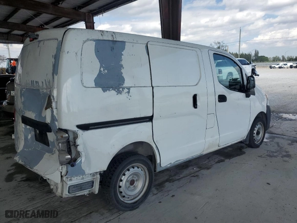2015 Nissan NV200 S with VIN 3N6CM0KN2FK735636, listed as a Copart auction lot 47462215 with 67579 miles and Salvage Title. Bid and sale history available at carsss.com. Image 3.