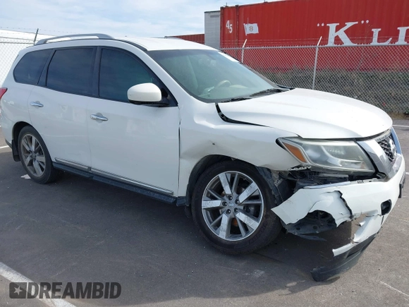 2013 Nissan Pathfinder SV with VIN 5N1AR2MM7DC673256, listed as a IAAI auction lot 41823521 with 183,198 mi miles. Bid and sale history available at carsss.com. Image 14.