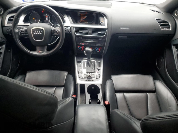 2012 Audi S5 Premium Plus z VIN WAUCVAFRXCA005177, wystawiony jako Copart lot #42574225 z przebiegiem 138 876 mil mil oraz Szkoda całkowita • Salvage title. Historia ofert i sprzedaży dostępna na DreamBid. Obrazek 8.